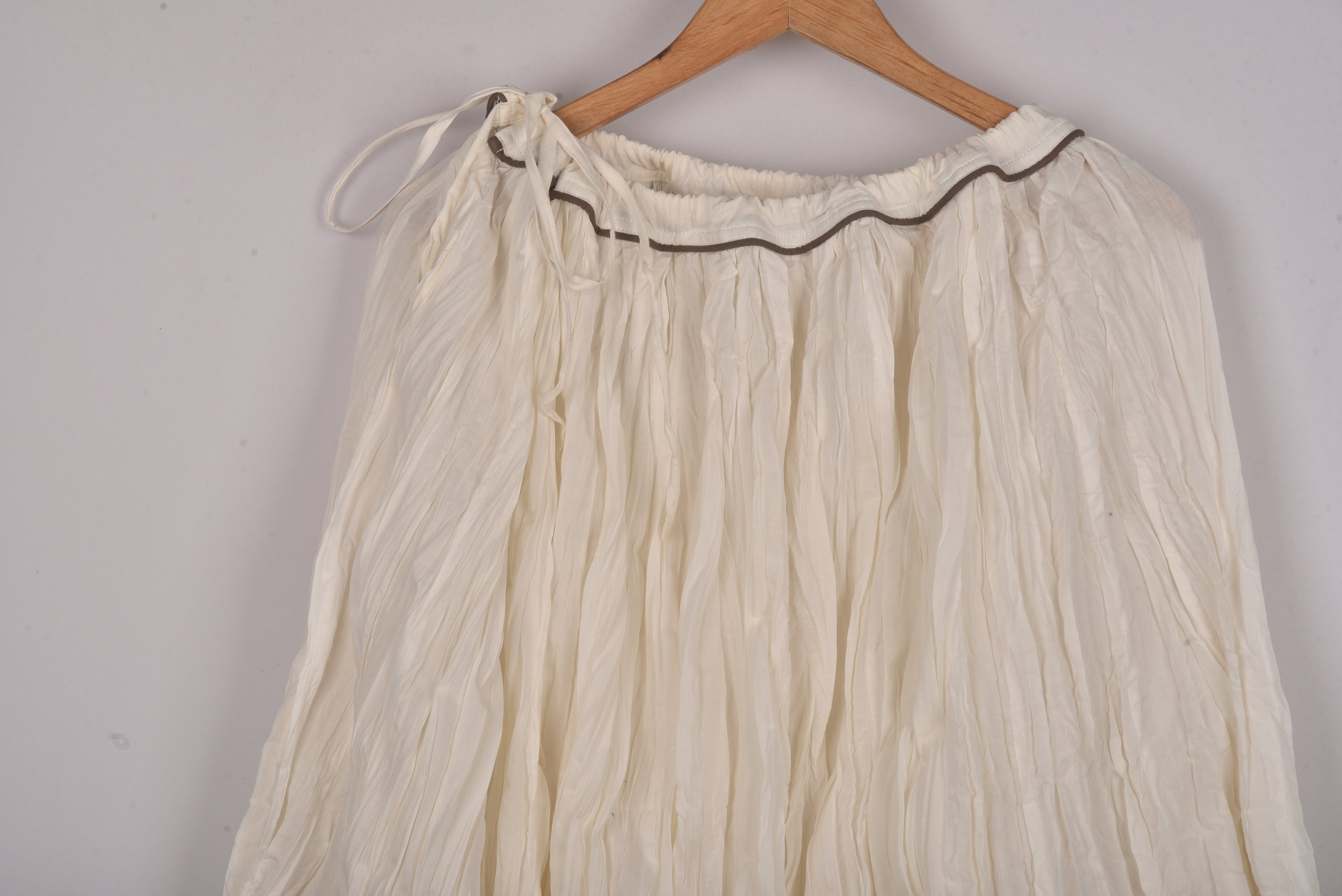 Plain Dyed Natural White Crinkled Cotton Cambric 48 Kali Kalidaar Skirt