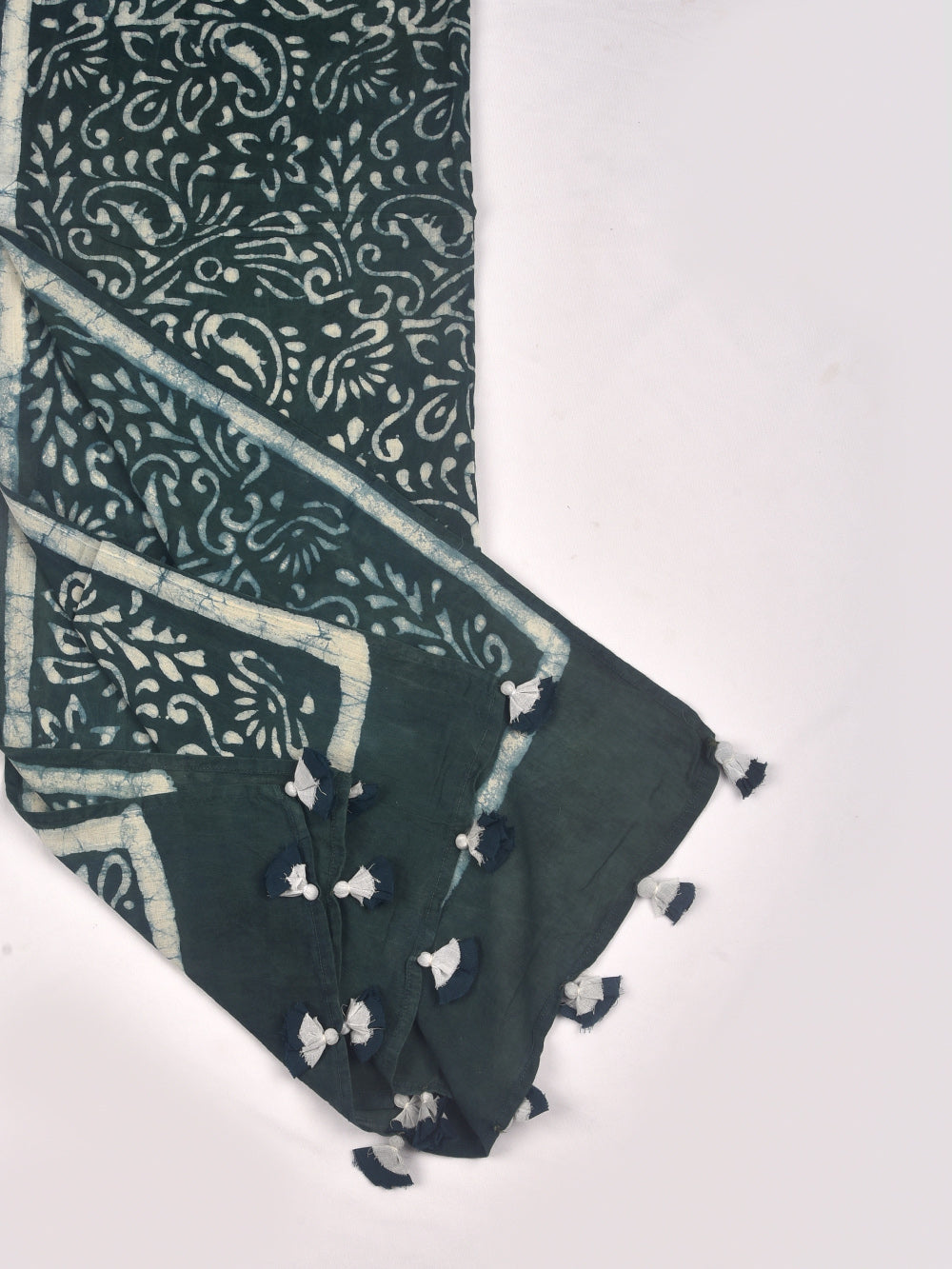Green Dabu Kairi Jaal Cotton Voile Block Printed Stole