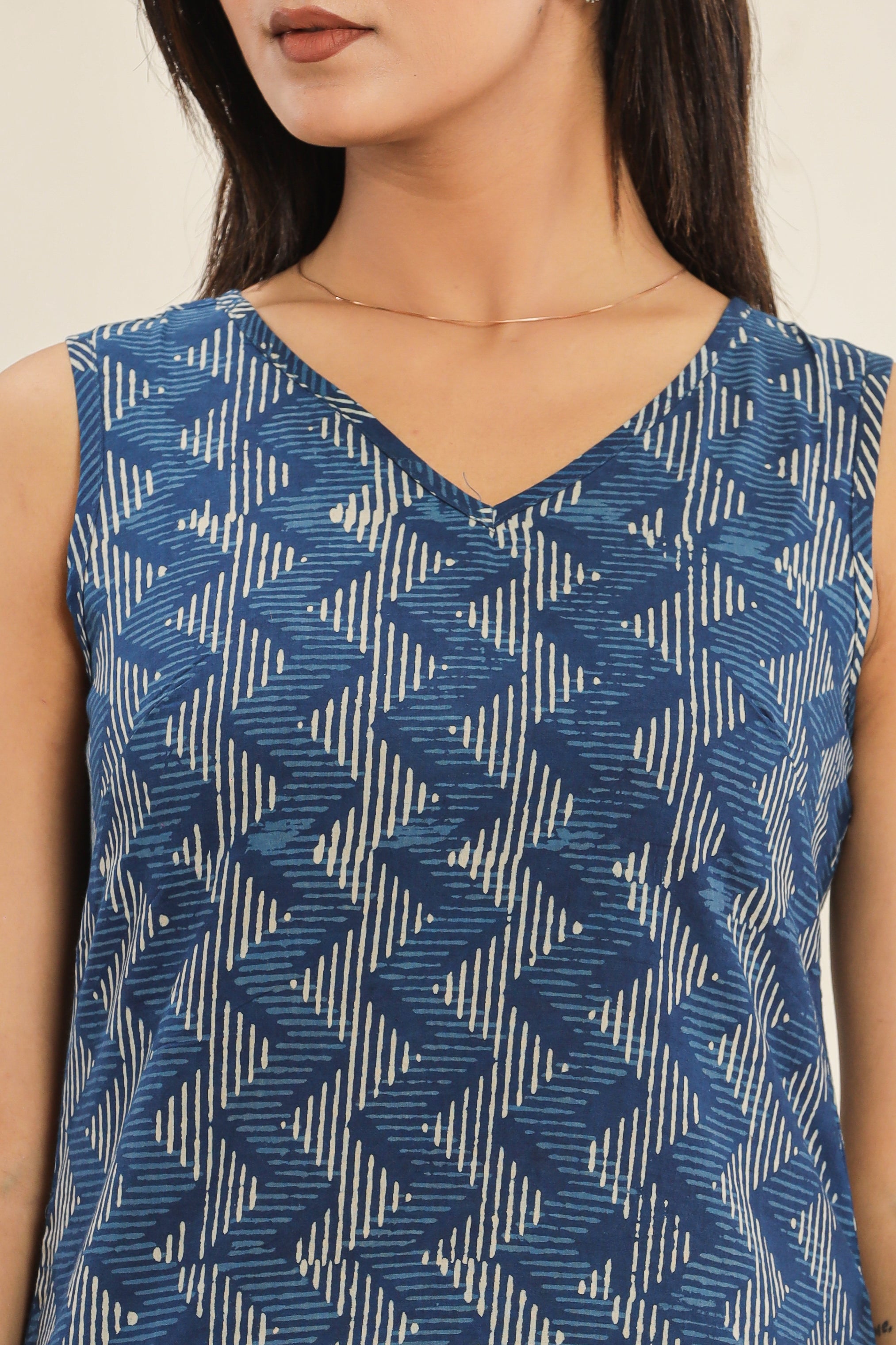 Indigo Chevron Print Sleeveless Mud Resist Daboo Hand Block Printed Womens Tops