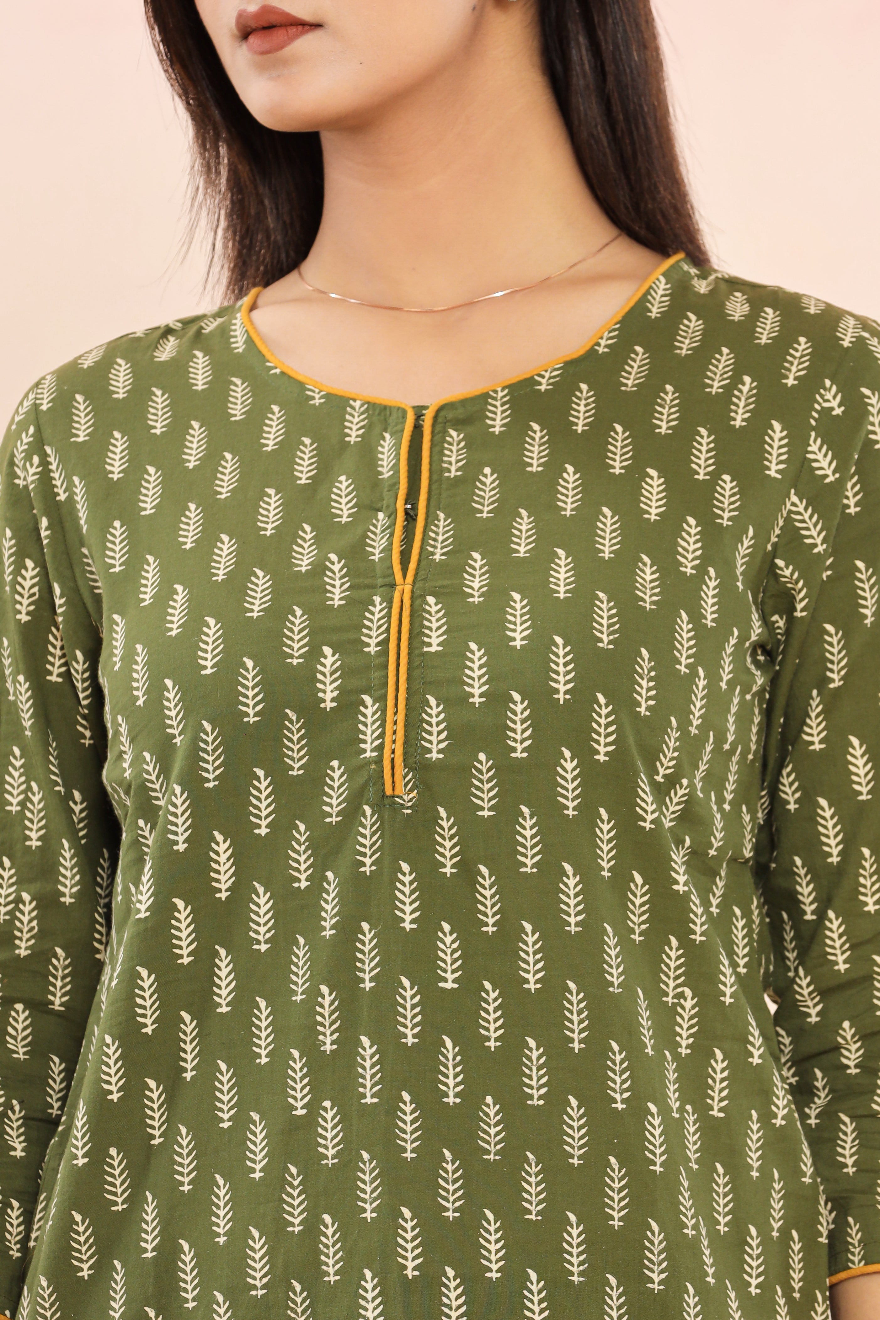 Christmas wala Booti Print Hand Block Printed Womens Tops