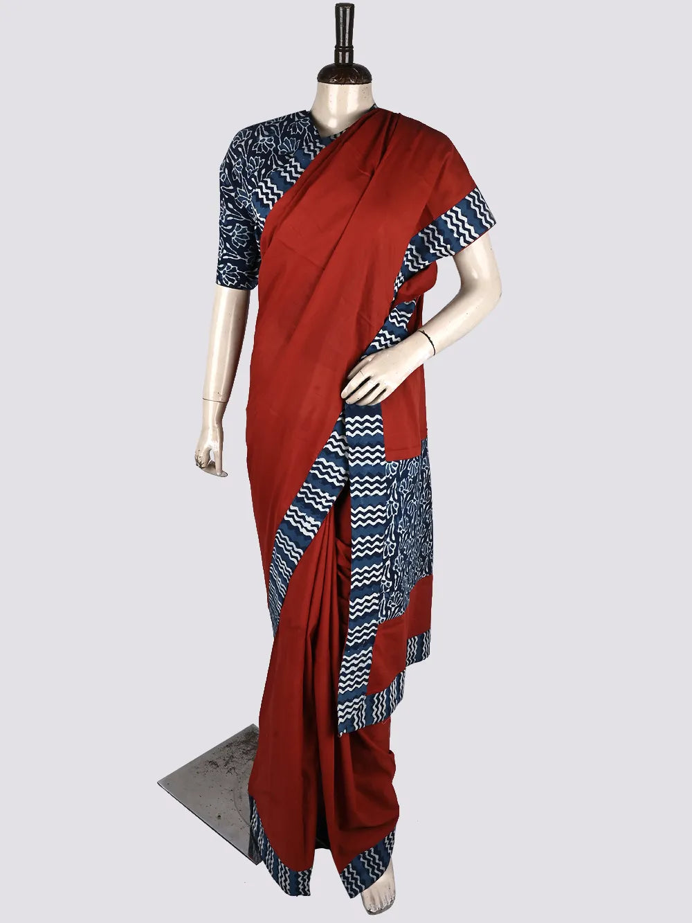 Plain Red with Indigo Patch Mul Mul Cotton Saree with Printed Blouse Piece