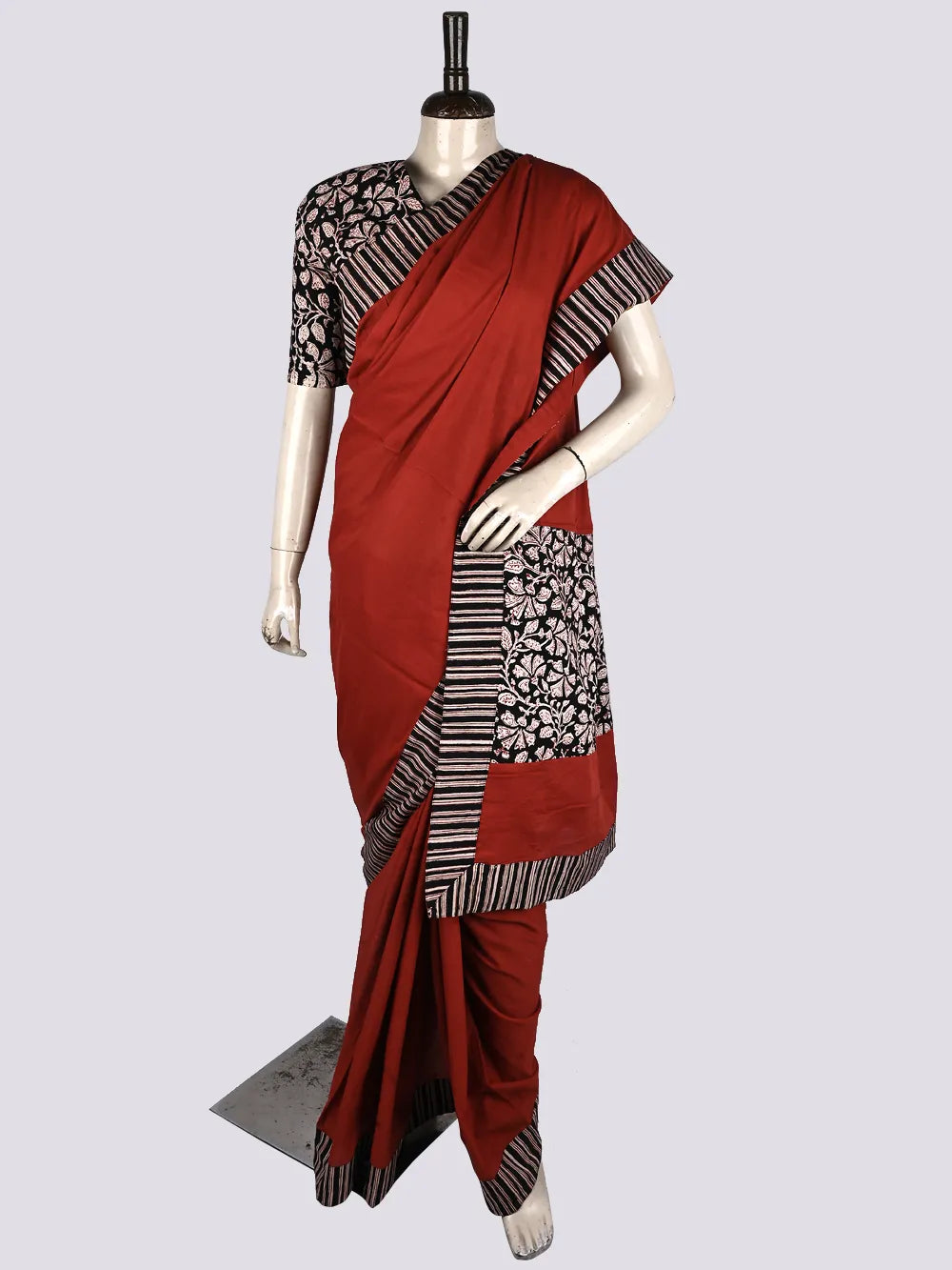 Plain Red with Bagru Black Patch Mul Mul Cotton Saree with Printed Blouse Piece