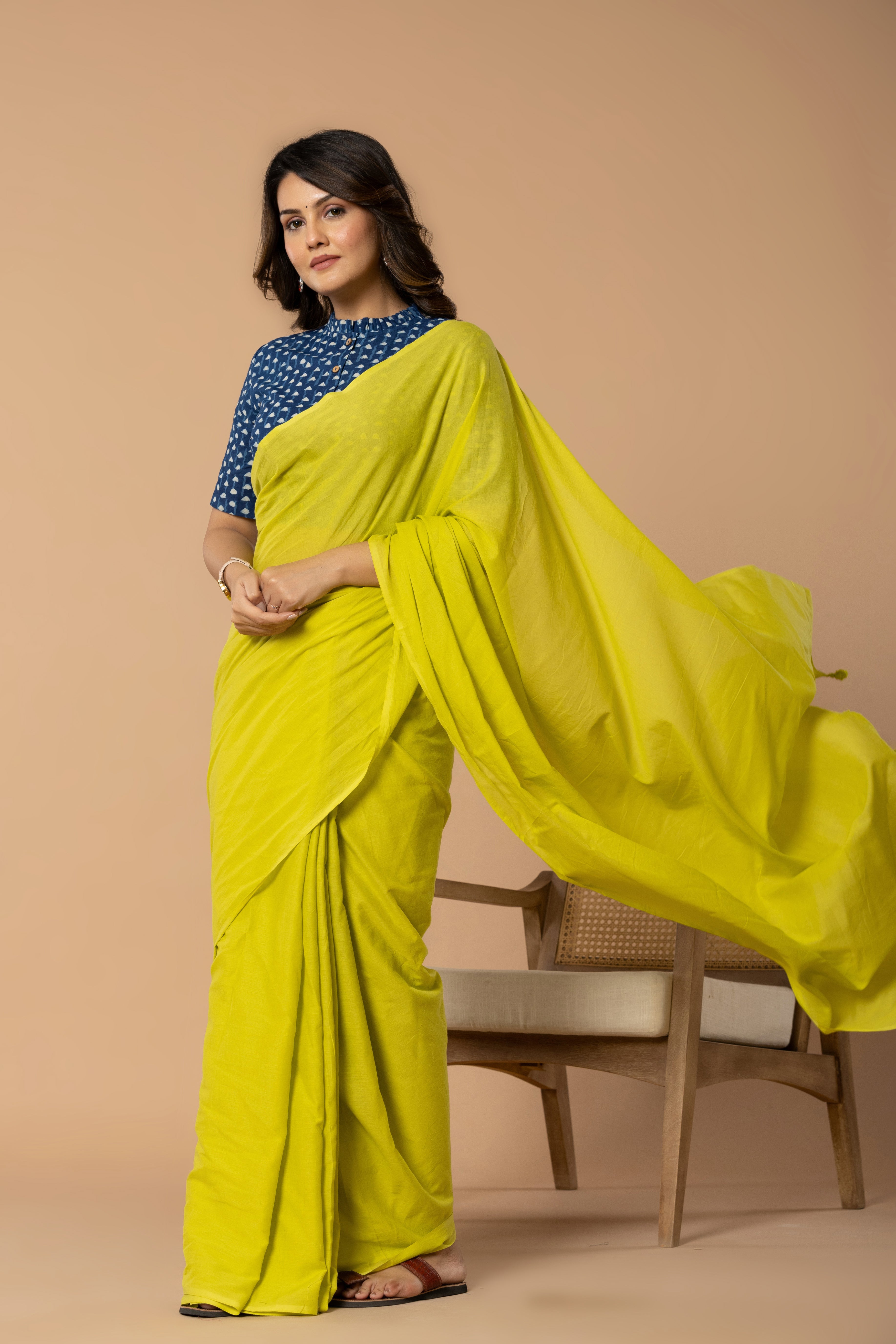 Neon Green Plain Dyed Mul Mul Cotton Saree with Tassels (without Blouse)