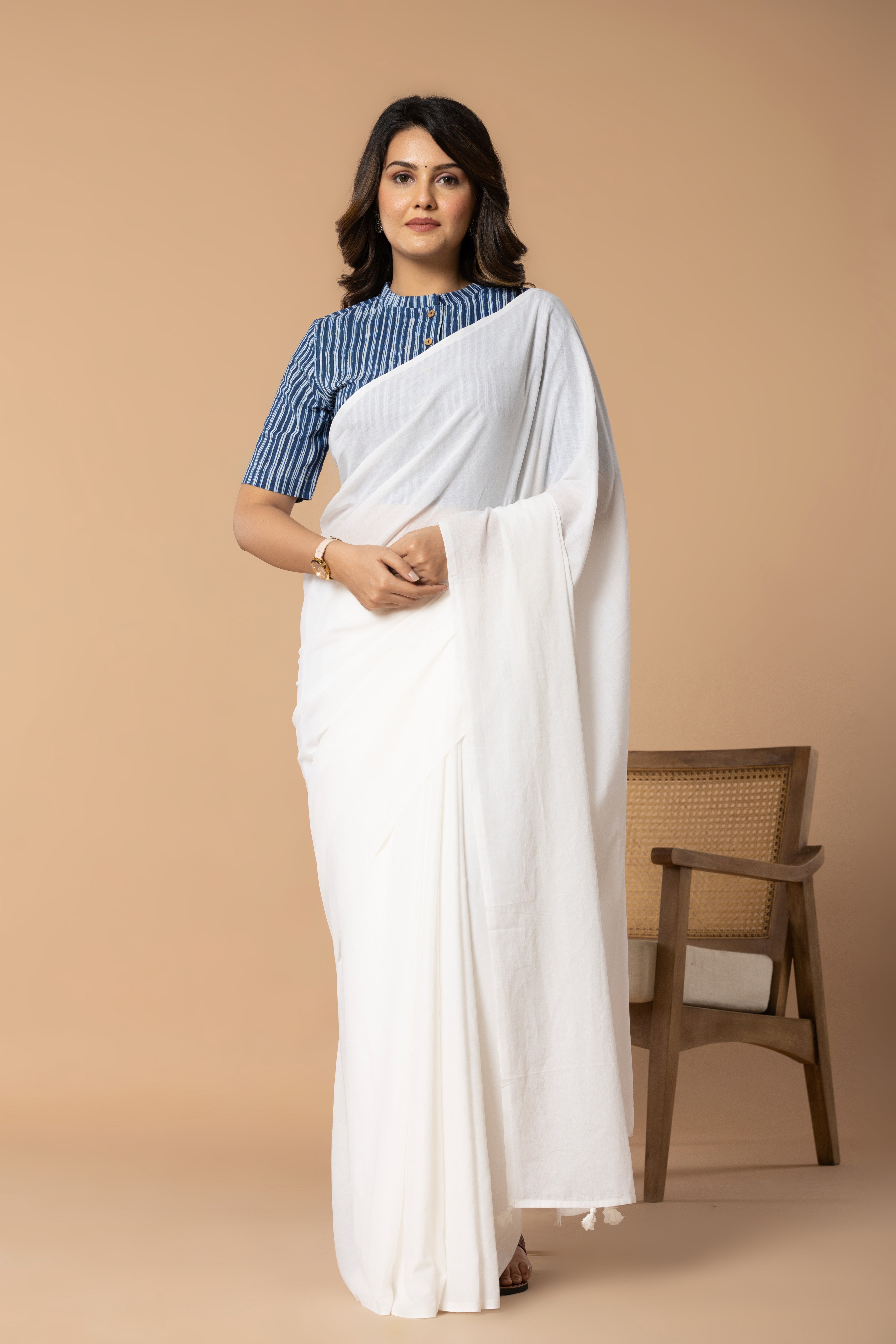 Pure White Plain Dyed Mul Mul Cotton Saree with Tassels (without Blouse)