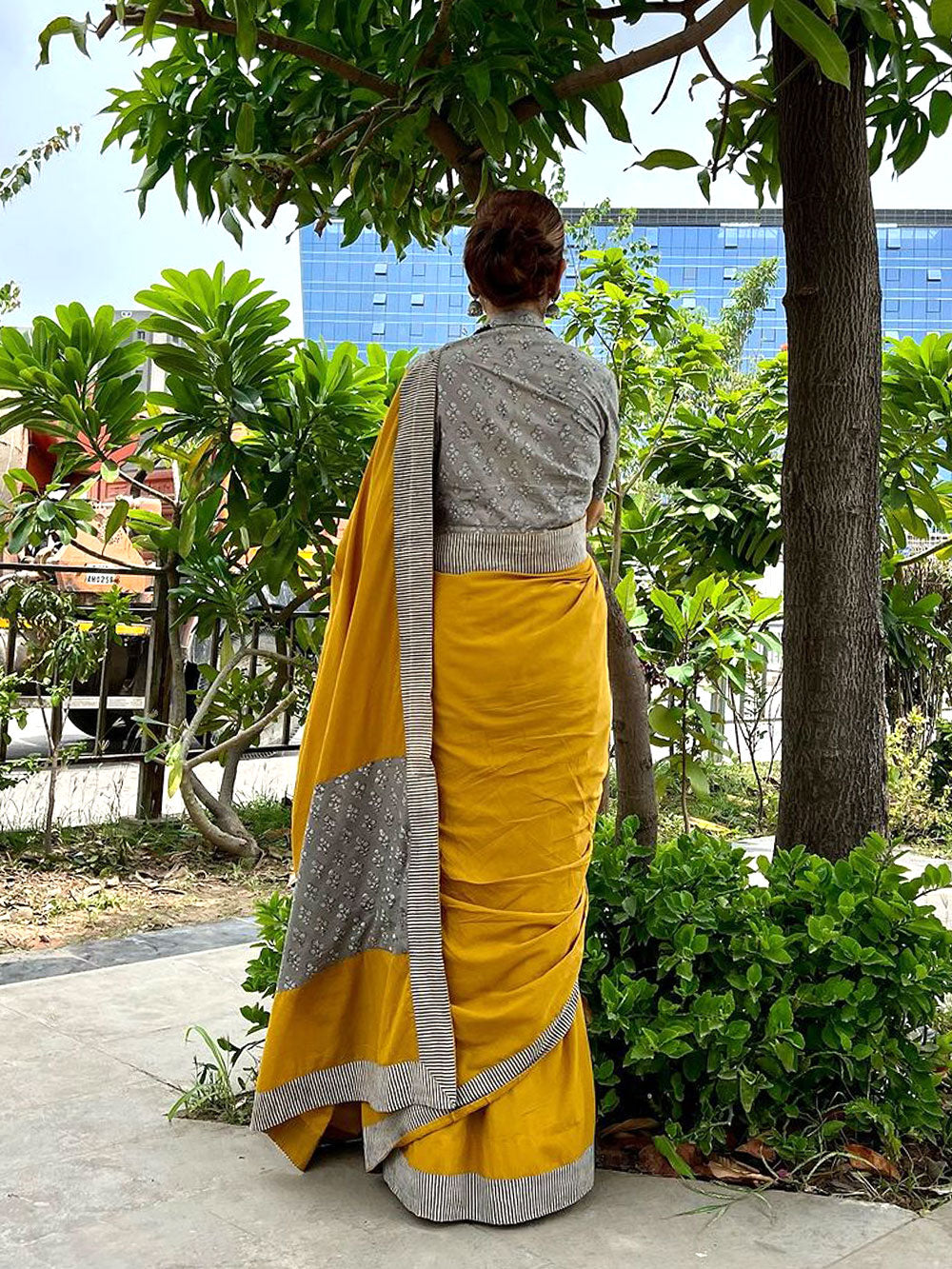 Plain Yellow with Daboo Grey Patch Mul Mul Cotton Saree with Printed Blouse Piece