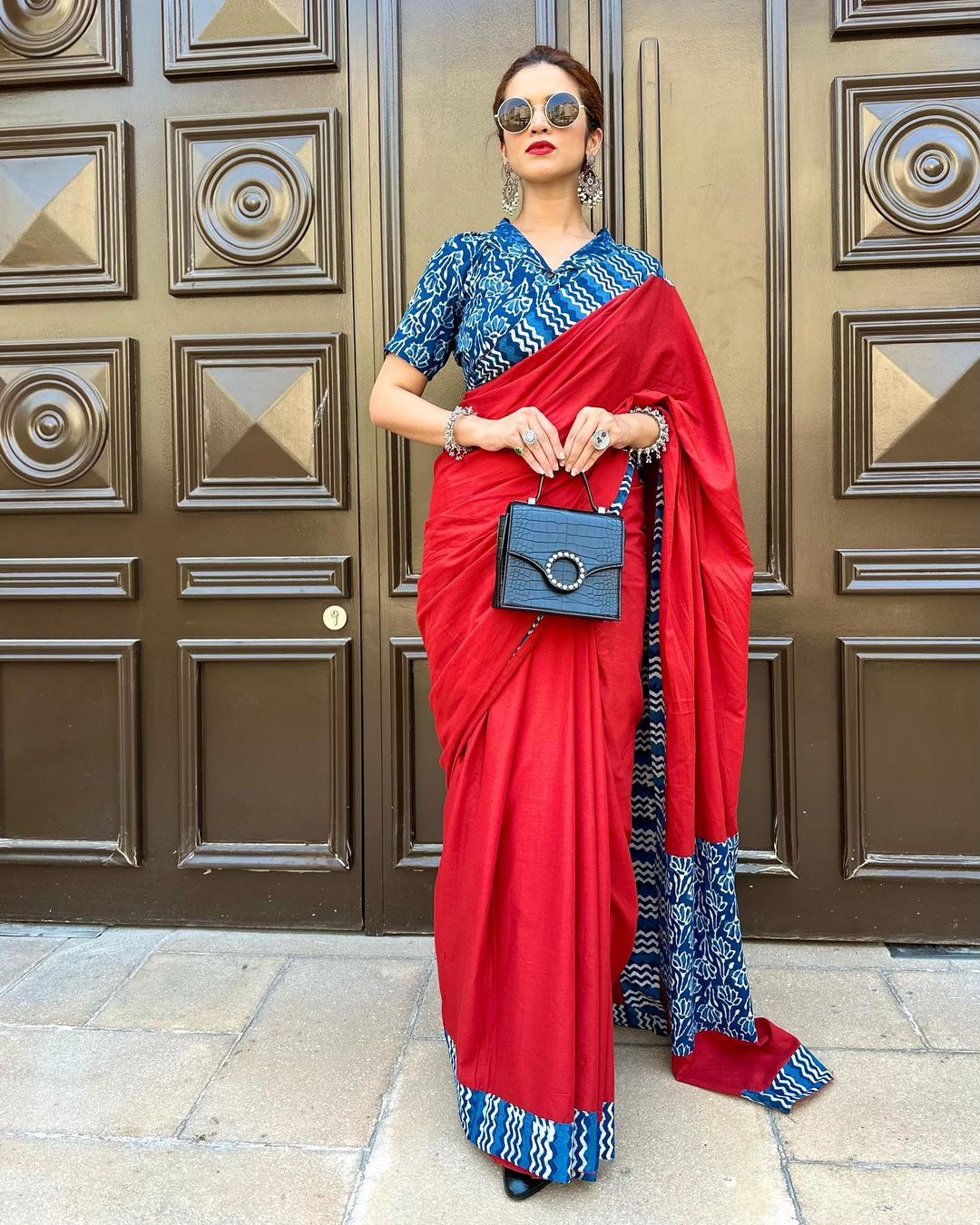 Plain Red with Indigo Patch Mul Mul Cotton Saree with Printed Blouse Piece