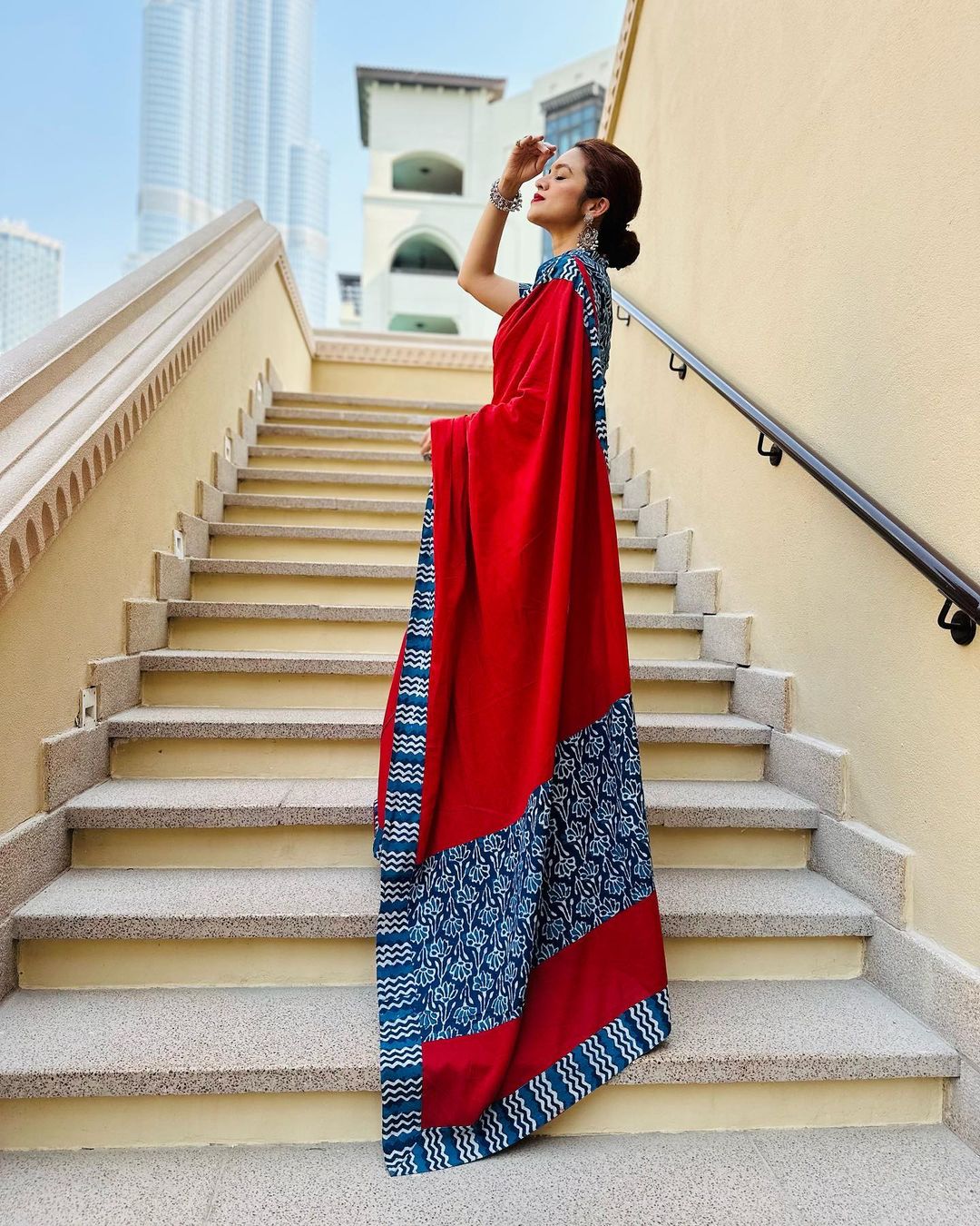 Plain Red with Indigo Patch Mul Mul Cotton Saree with Printed Blouse Piece