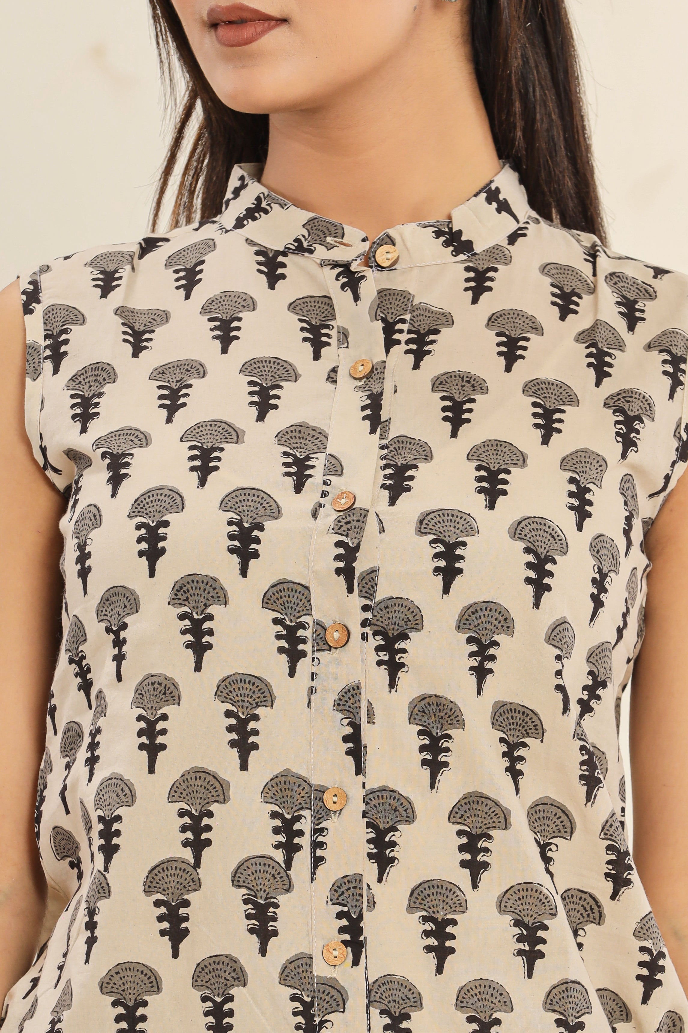 Chabi Booti Sleeveless Womens Hand Block Printed Tops