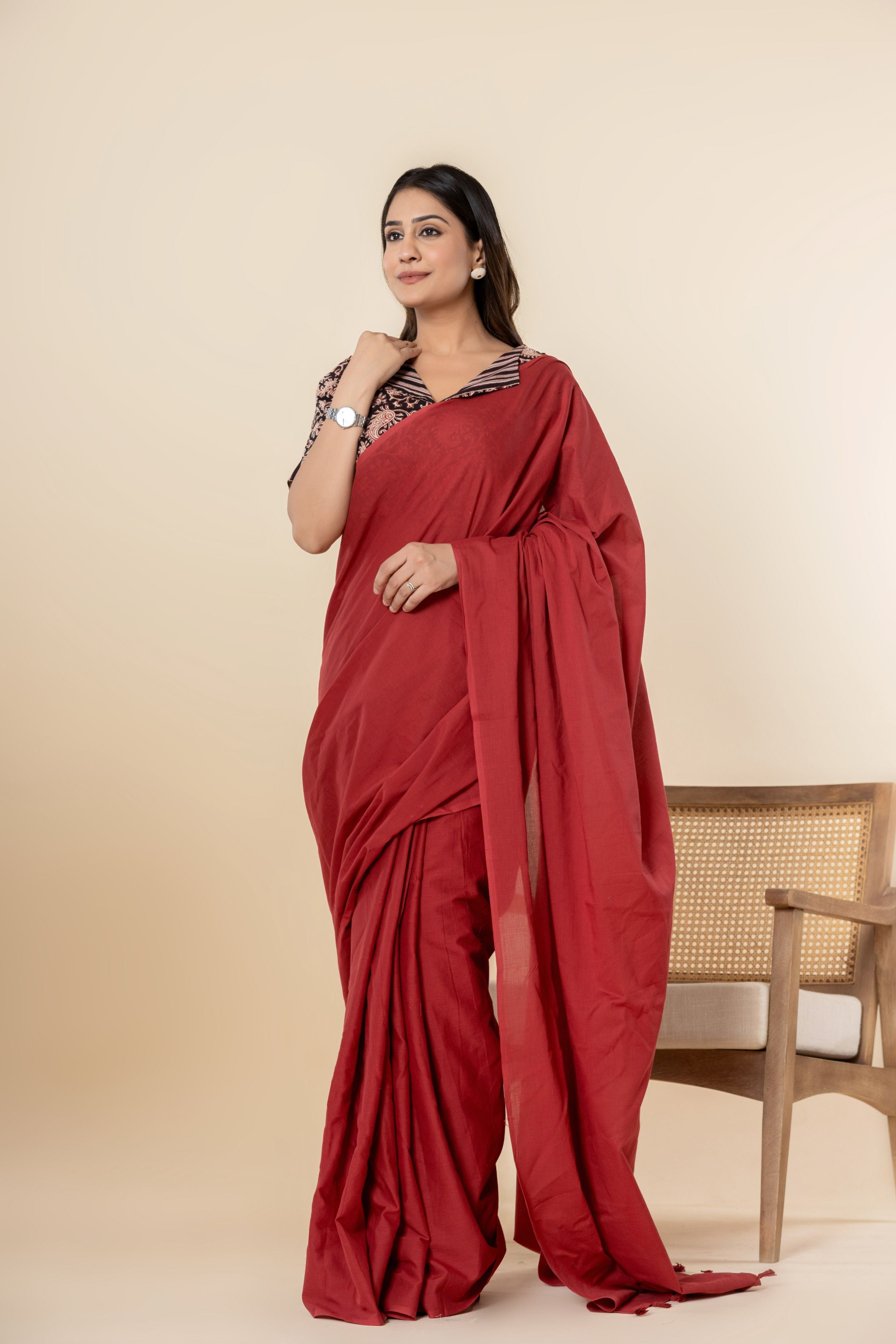 Maroon Plain Dyed Mul Mul Cotton Saree with Tassels (without Blouse)
